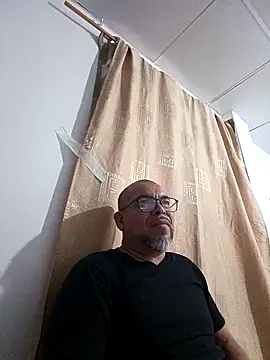 Snapshot of ANTHONYHOTT69 chatting on November 5, 2025, 8:34 pm ANTHONYHOTT69 online show from November 5, 2025, 8:34 pm