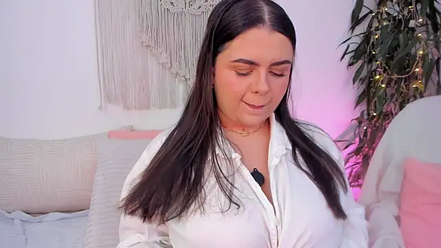 Snapshot of MissSofia_1 chatting on February 10, 2026, 3:16 am MissSofia 1 online show from February 10, 2026, 3:16 am