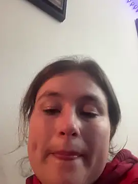 Snapshot of BuzzBunni69 chatting on November 25, 2025, 9:42 am BuzzBunni69 online show from November 25, 2025, 9:42 am