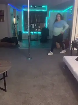 Snapshot of BuzzBunni69 chatting on December 3, 2025, 7:24 pm BuzzBunni69 online show from December 3, 2025, 7:24 pm