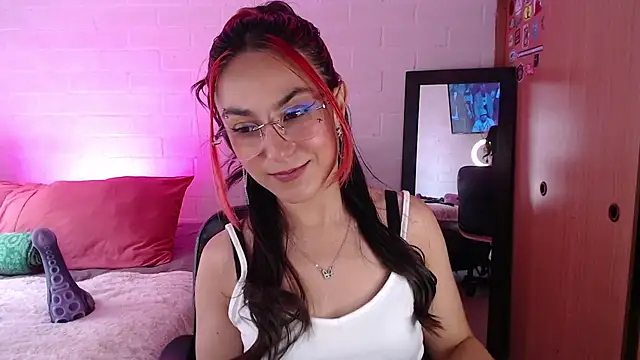 Snapshot of Amy66 chatting on May 21, 2026, 4:26 pm Amy66 online show from May 21, 2026, 4:26 pm