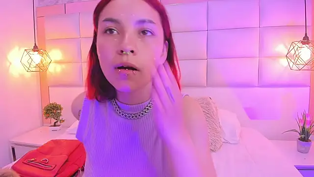 Snapshot of Megane_whitte chatting on November 19, 2025, 7:58 pm Megane whitte online show from November 19, 2025, 7:58 pm