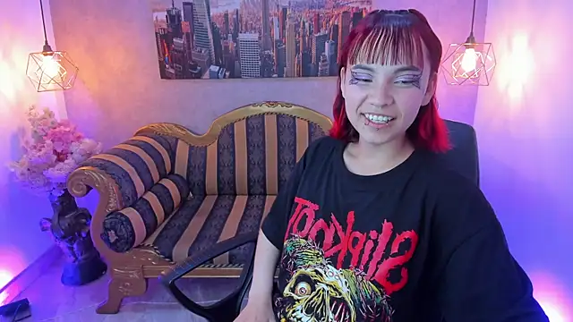 Snapshot of Megane_whitte chatting on October 26, 2025, 3:23 pm Megane whitte online show from October 26, 2025, 3:23 pm