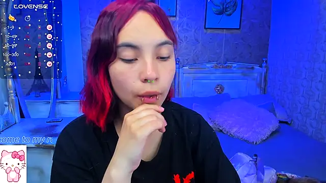 Snapshot of Megane_whitte chatting on October 26, 2025, 3:18 am Megane whitte online show from October 26, 2025, 3:18 am