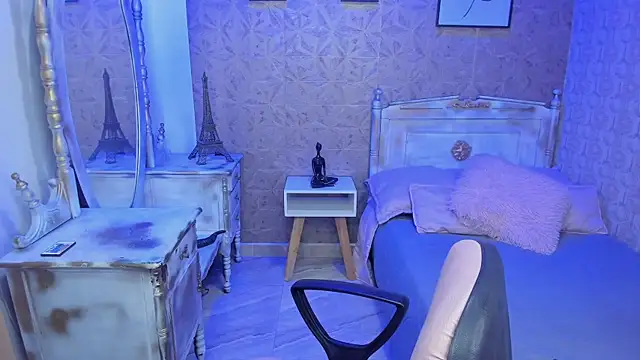 Snapshot of Megane_whitte chatting on October 30, 2025, 3:49 am Megane whitte online show from October 30, 2025, 3:49 am