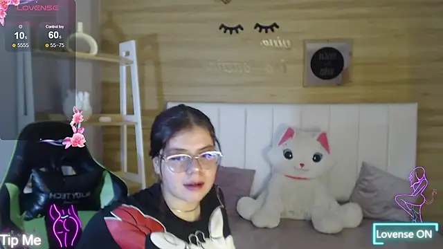 Snapshot of draviana_a_ chatting on November 14, 2025, 3:10 am draviana a online show from November 14, 2025, 3:10 am