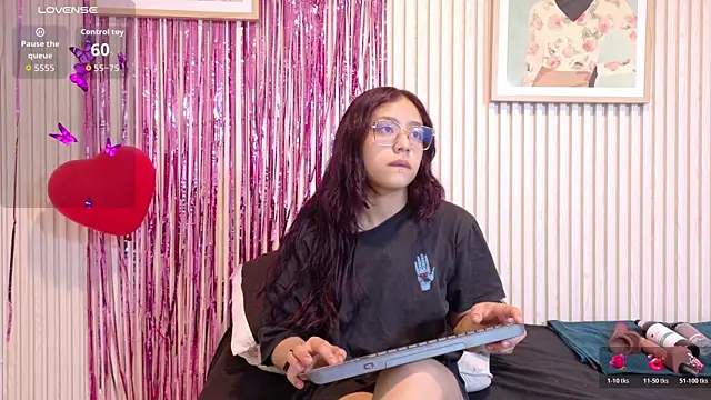 Abrilmirren online show from February 19, 2026, 11:07 am