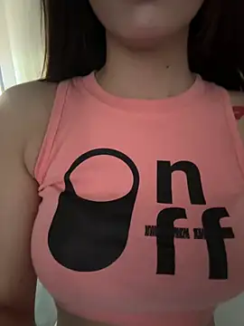 Quynhbabysexy online show from April 7, 2026, 6:26 am