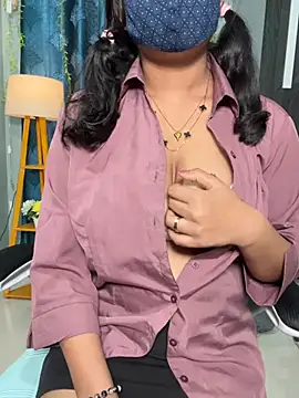 Snapshot of Lisa_afreen chatting on July 20, 2026, 11:34 am Lisa afreen online show from July 20, 2026, 11:34 am