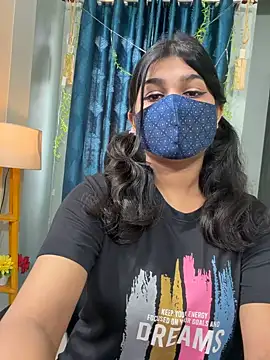 Snapshot of Lisa_afreen chatting on August 3, 2026, 9:15 am Lisa afreen online show from August 3, 2026, 9:15 am