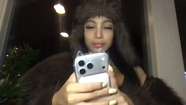 val69  online show from March 5, 2026, 9:22 pm