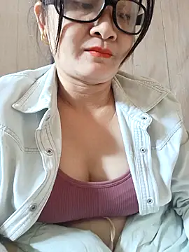 Snapshot of Paul-paul11 chatting on November 20, 2025, 12:55 am Paul-paul11 online show from November 20, 2025, 12:55 am