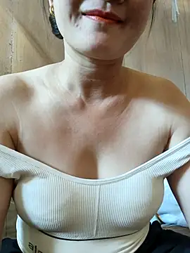 Snapshot of Paul-paul11 chatting on October 27, 2025, 4:57 am Paul-paul11 online show from October 27, 2025, 4:57 am