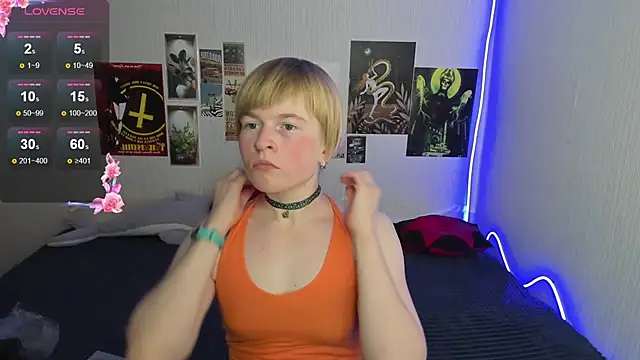 Snapshot of Cattie_w_ chatting on December 16, 2025, 1:10 am Cattie w online show from December 16, 2025, 1:10 am