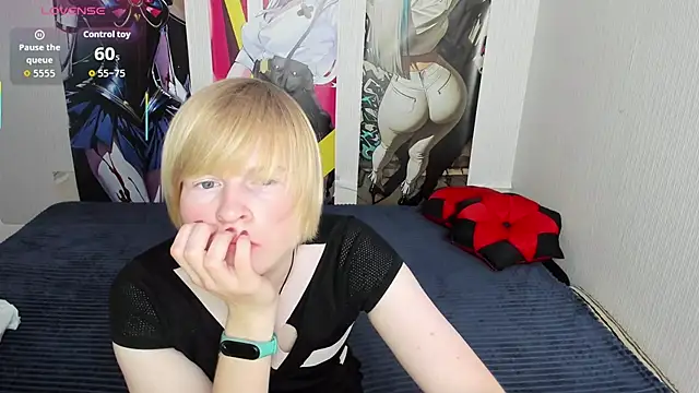 Snapshot of Cattie_w_ chatting on October 17, 2025, 1:20 am Cattie w online show from October 17, 2025, 1:20 am