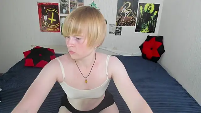 Cattie w  online show from June 16, 2026, 1:16 am