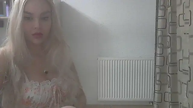 Snapshot of Naymoria chatting on December 17, 2025, 9:20 pm Naymoria online show from December 17, 2025, 9:20 pm