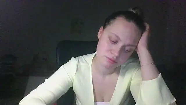 Cynoraye online show from March 15, 2026, 8:05 pm