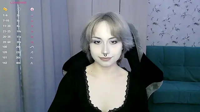 LeisaHopperstad online show from June 3, 2026, 2:33 pm