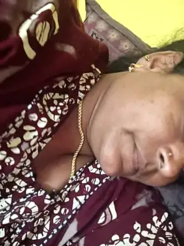 navyasree143 online show from November 8, 2025, 5:16 pm