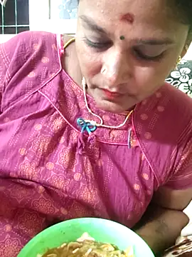 navyasree143 online show from May 5, 2026, 2:09 pm