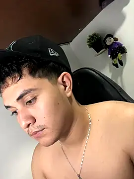 Snapshot of loki32men chatting on November 1, 2025, 5:36 am loki32men online show from November 1, 2025, 5:36 am