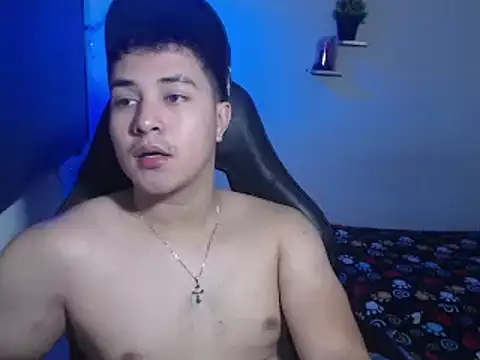 Snapshot of loki32men chatting on October 8, 2025, 7:03 pm loki32men online show from October 8, 2025, 7:03 pm