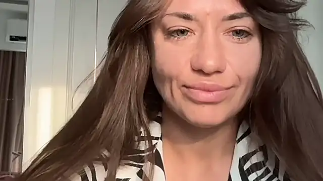 Roriann online show from March 23, 2026, 10:26 am