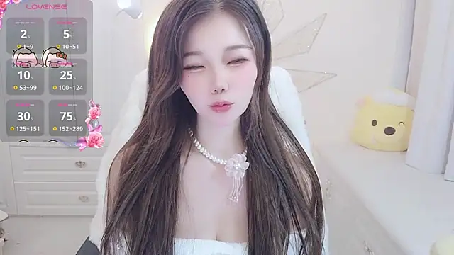 Snapshot of Coco-Di chatting on October 18, 2025, 12:23 am Coco-Di online show from October 18, 2025, 12:23 am