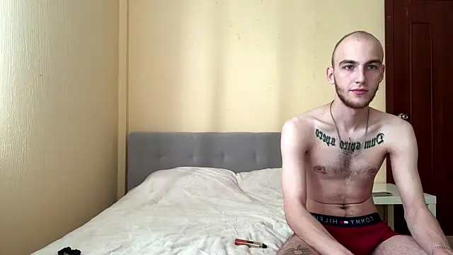 weddingcouple online show from October 30, 2025, 7:06 am