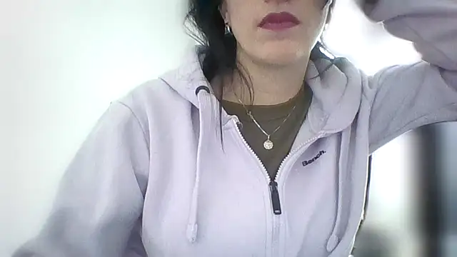 Estrella7x online show from November 10, 2025, 9:03 am