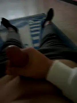 Snapshot of 0Mid00 chatting on October 16, 2025, 5:59 am 0Mid00 online show from October 16, 2025, 5:59 am