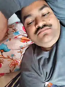 Snapshot of desiyouth94 chatting on February 12, 2026, 4:34 am desiyouth94 online show from February 12, 2026, 4:34 am