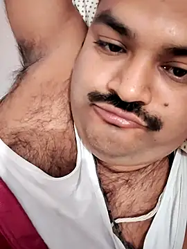 Snapshot of desiyouth94 chatting on November 21, 2025, 2:27 pm desiyouth94 online show from November 21, 2025, 2:27 pm