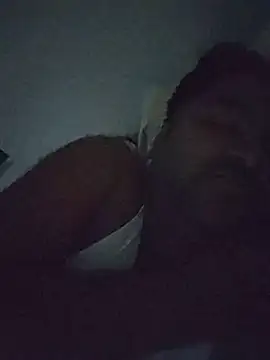 Snapshot of desiyouth94 chatting on December 4, 2025, 7:35 pm desiyouth94 online show from December 4, 2025, 7:35 pm