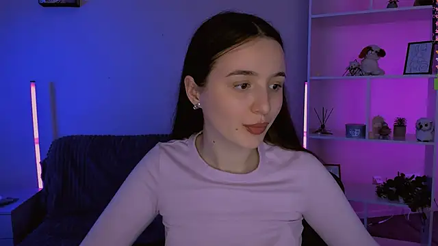 Snapshot of leslie_bird chatting on December 4, 2025, 12:59 pm leslie bird online show from December 4, 2025, 12:59 pm