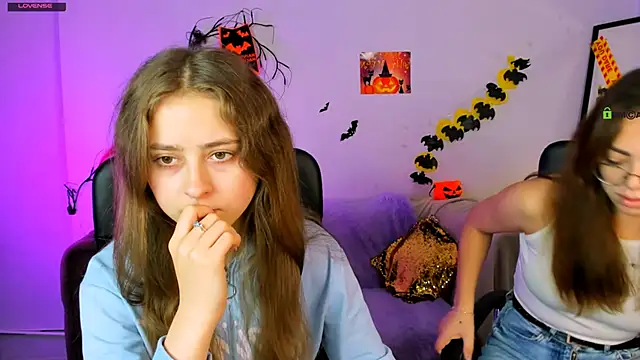 Snapshot of rebecca_smile chatting on October 22, 2025, 5:40 am rebecca smile online show from October 22, 2025, 5:40 am