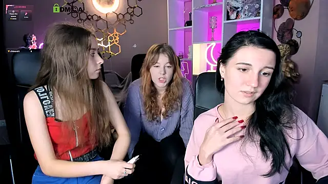 Snapshot of rebecca_smile chatting on October 15, 2025, 7:33 pm rebecca smile online show from October 15, 2025, 7:33 pm