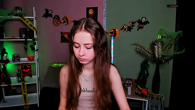 Snapshot of rebecca_smile chatting on November 4, 2025, 6:39 am rebecca smile online show from November 4, 2025, 6:39 am