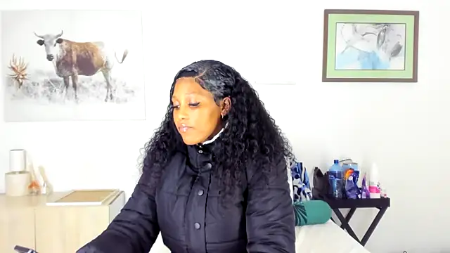 ConnieSmall24 online show from May 6, 2026, 1:42 am