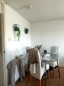 Snapshot of Roxy_30 chatting on November 25, 2025, 10:15 am Roxy 30 online show from November 25, 2025, 10:15 am