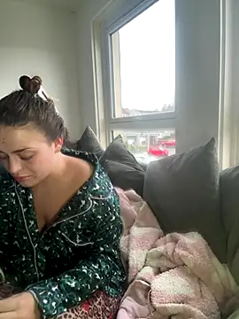 Snapshot of Roxy_30 chatting on November 27, 2025, 9:43 am Roxy 30 online show from November 27, 2025, 9:43 am