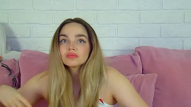 AnitaVenture online show from January 15, 2026, 4:27 am