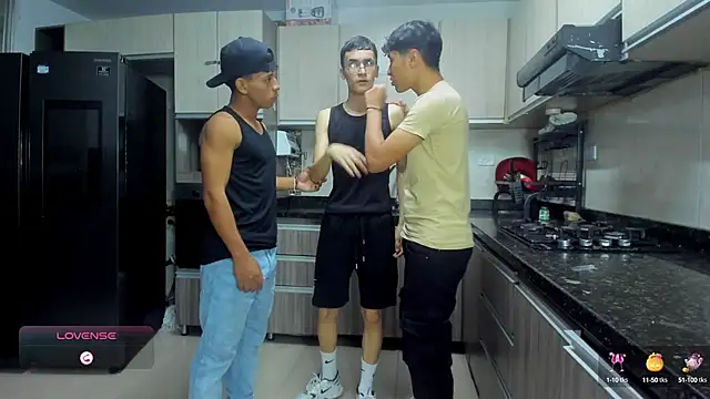 Crazyboys hot online show from October 4, 2025, 11:06 pm