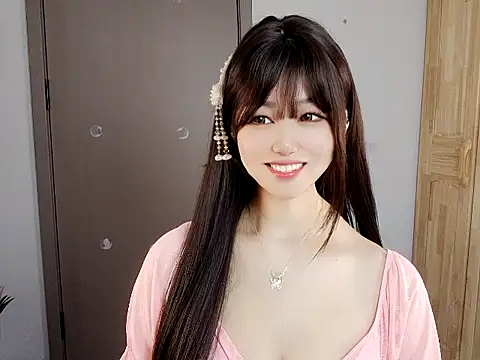 Tinababe-00 online show from October 2, 2025, 7:01 am