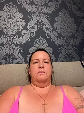 Curvey-Carman40X online show from October 8, 2025, 8:42 pm