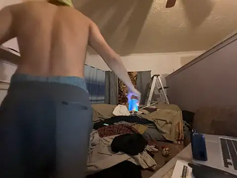 Snapshot of ThrowedWorldWide chatting on February 9, 2026, 5:05 am ThrowedWorldWide online show from February 9, 2026, 5:05 am