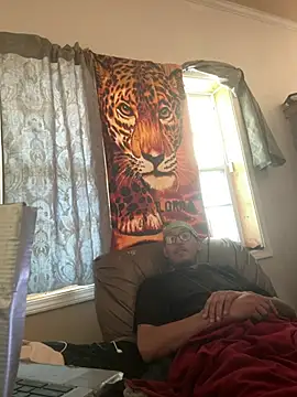 Snapshot of ThrowedWorldWide chatting on March 11, 2026, 6:35 pm ThrowedWorldWide online show from March 11, 2026, 6:35 pm