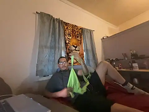 Snapshot of ThrowedWorldWide chatting on March 16, 2026, 12:09 pm ThrowedWorldWide online show from March 16, 2026, 12:09 pm