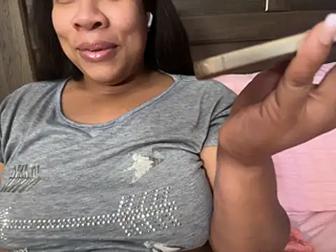 NeliaHexxen online show from November 8, 2025, 5:33 am